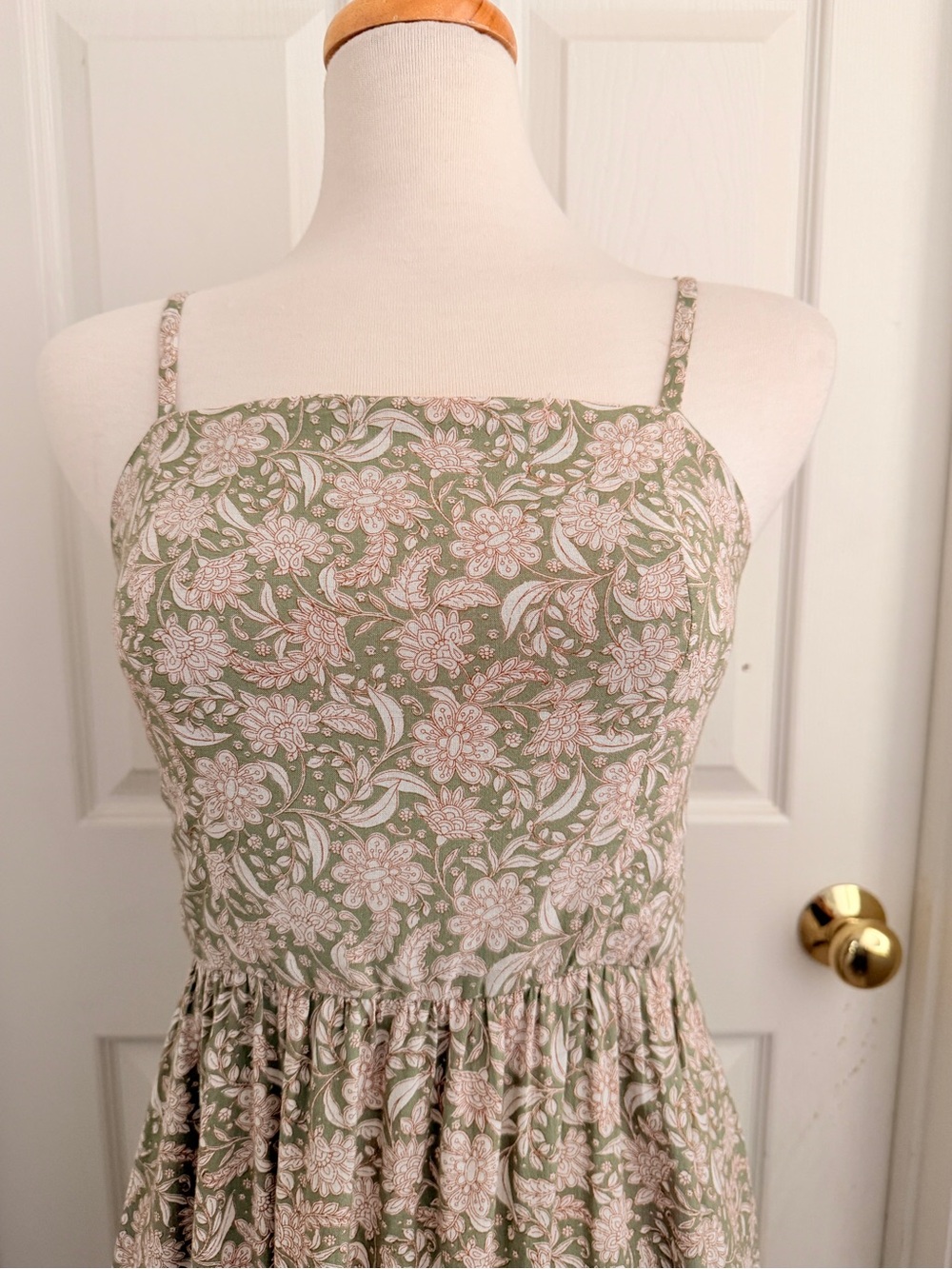 As U Wish Floral Maxi Dress Women’s Medium Sage Green Smocked Back
